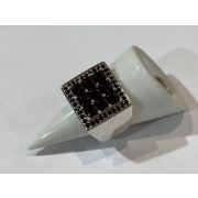 Gránát köves ezüst  gyűrű -Márió